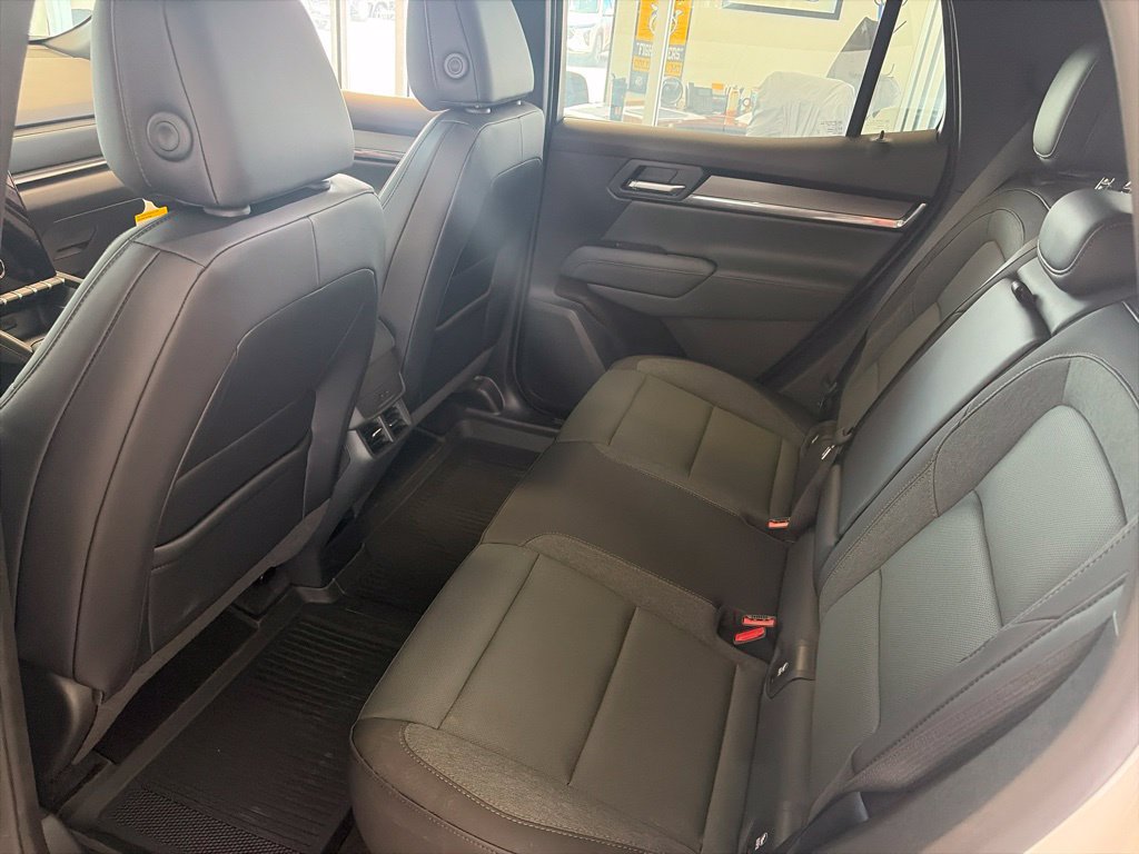 New 2027 GMC Terrain AT4 w/ LPO, Black Badging Package AWD/4WD image 8