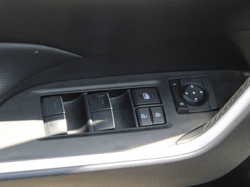 Used 2024 Toyota RAV4 XLE AWD/4WD image 30