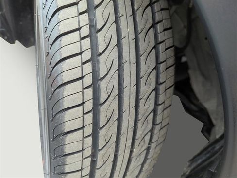 Certified 2020 Nissan Kicks SR image 37