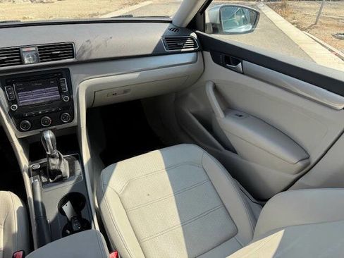 Used 2015 Volkswagen Passat 1.8T Limited Edition image 18