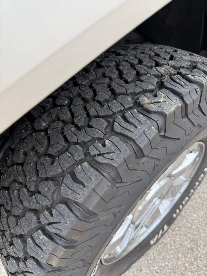 Used 2008 HUMMER H3 Luxury AWD/4WD image 21