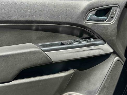 Used 2019 Chevrolet Colorado ZR2 AWD/4WD image 16