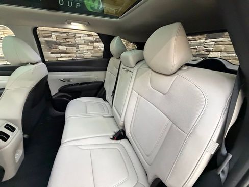 Used 2025 Hyundai Tucson Limited AWD/4WD image 30