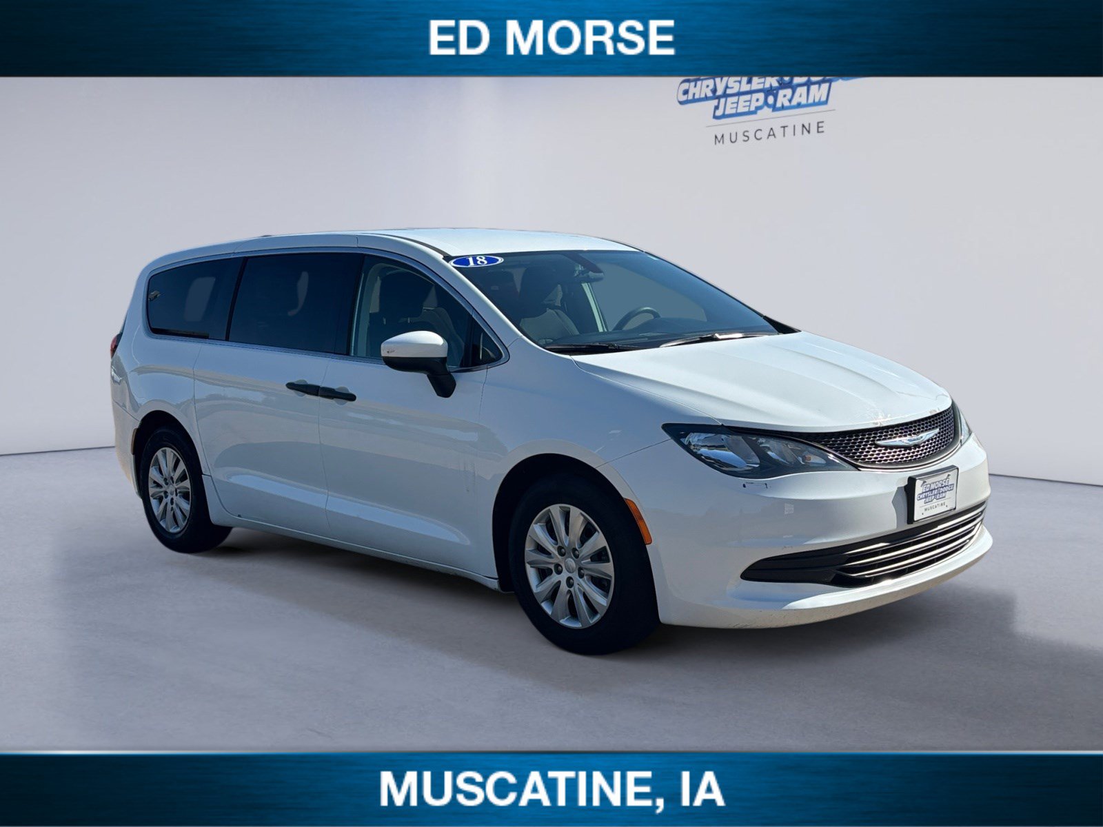 Used 2018 Chrysler Pacifica L FWD image 7