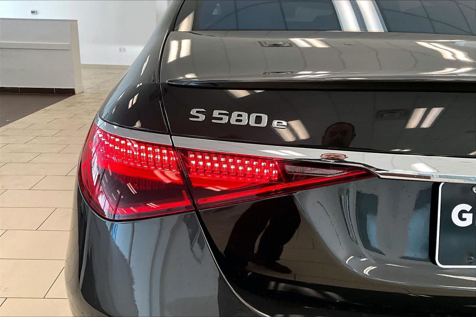 Used 2025 Mercedes-Benz S 580e 4MATIC Sedan image 30