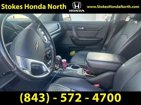 Used 2017 Chevrolet Traverse LT image 9