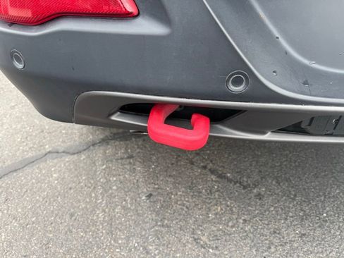 Used 2017 Jeep Cherokee Trailhawk w/ Trailer Tow Group image 30