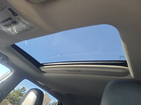 Used 2018 Toyota Highlander XLE image 32