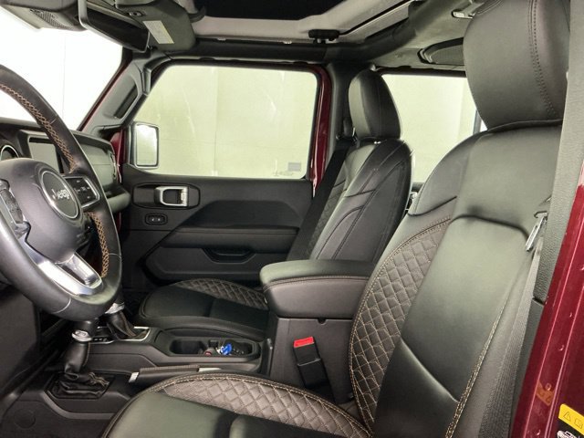 Used 2021 Jeep Gladiator Overland AWD/4WD image 14