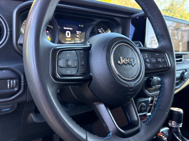 Used 2024 Jeep Wrangler Unlimited Rubicon 4xe AWD/4WD image 14