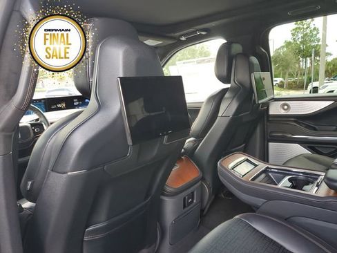 New 2025 Lincoln Navigator Black Label image 19