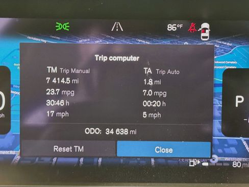 Certified 2024 Volvo XC40 B5 Plus AWD/4WD image 12