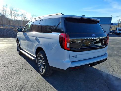 New 2026 Ford Expedition Active image 3