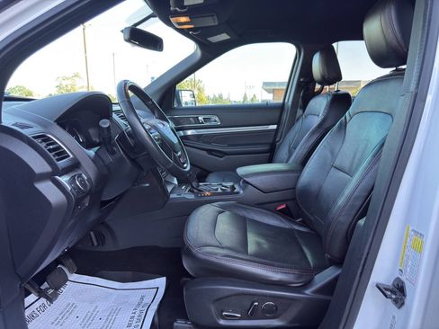 Used 2018 Ford Explorer Sport AWD/4WD image 9