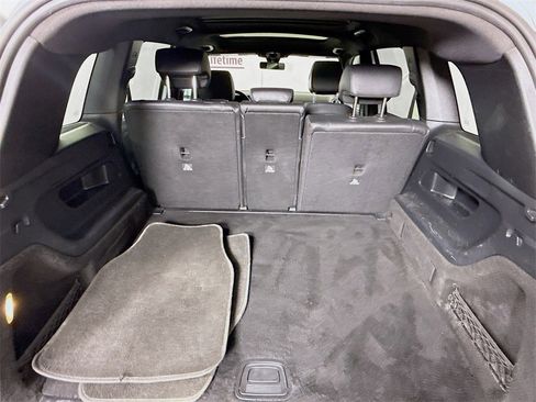 Used 2020 Mercedes-Benz GLB 250 4MATIC w/ Premium Package image 28