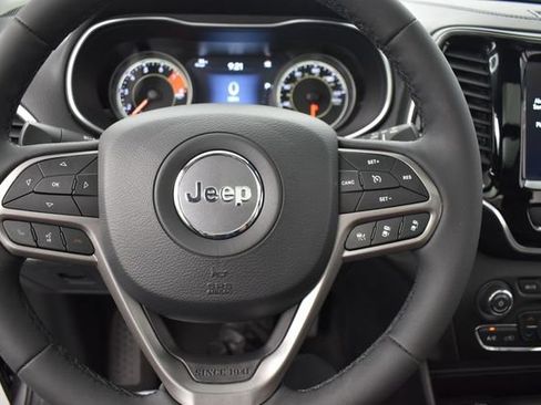 Used 2022 Jeep Cherokee Limited AWD/4WD image 11