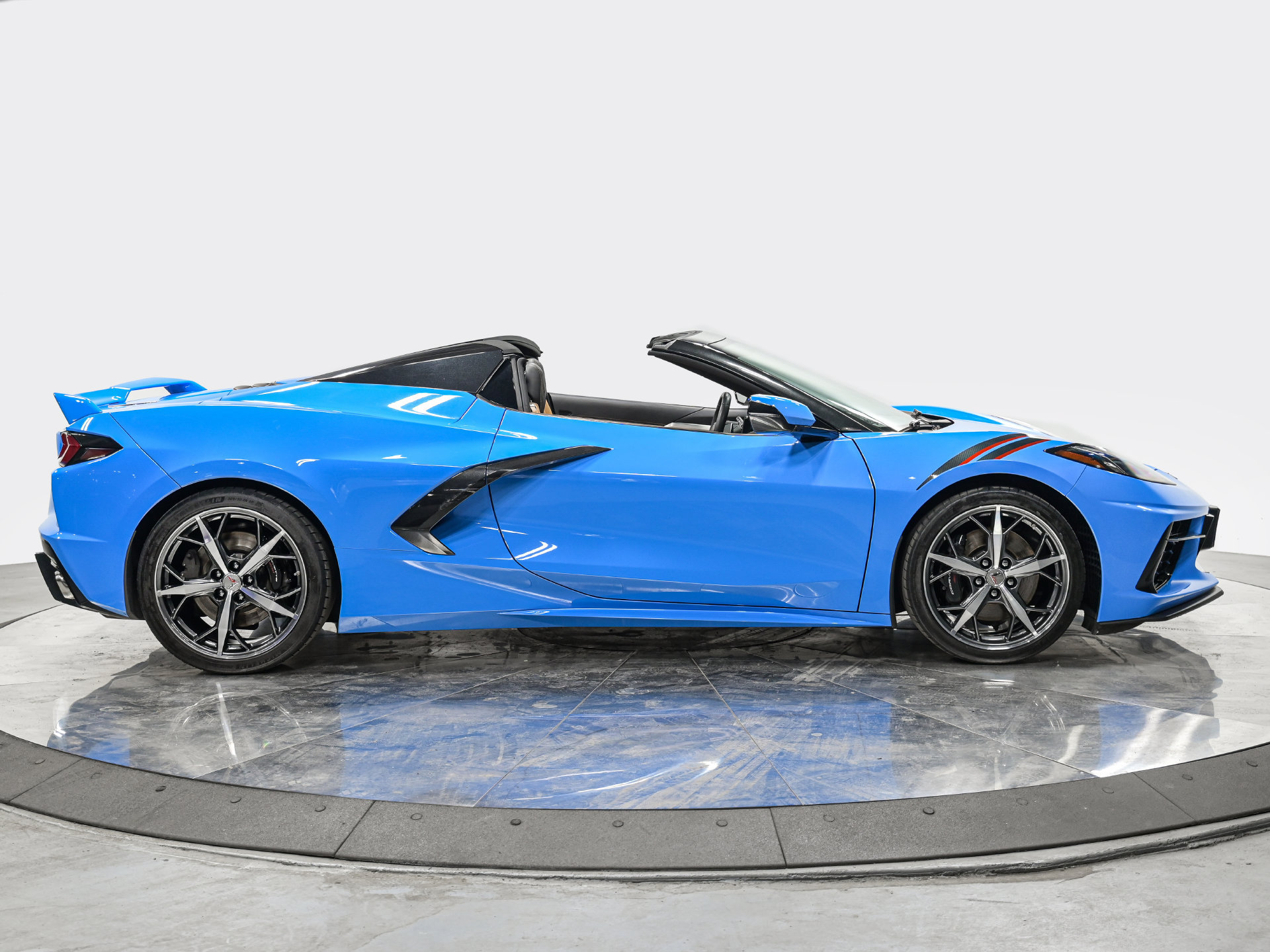 Used 2022 Chevrolet Corvette Stingray Preferred Conv w/ Z51 Performance Package RWD image 7