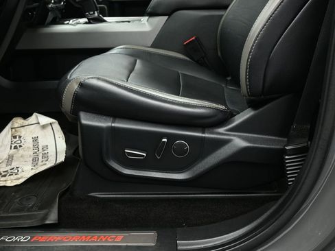 Used 2018 Ford F150 Raptor w/ Equipment Group 802A Luxury image 11