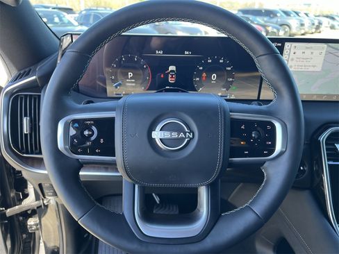 Used 2025 Nissan Armada Platinum Reserve image 9