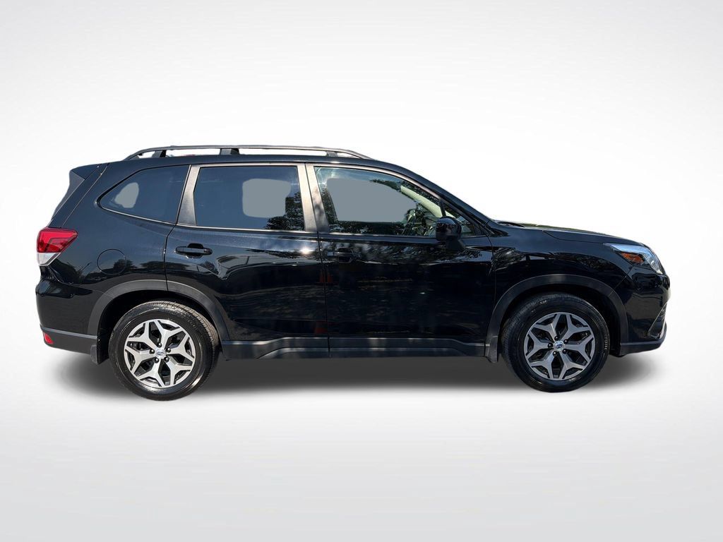 Certified 2024 Subaru Forester Premium AWD/4WD image 18