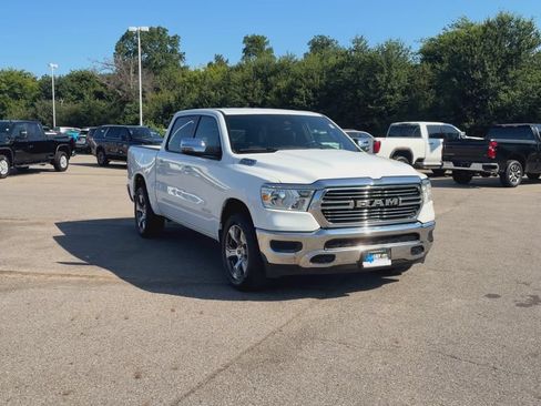 Used 2023 RAM 1500 Laramie AWD/4WD image 3