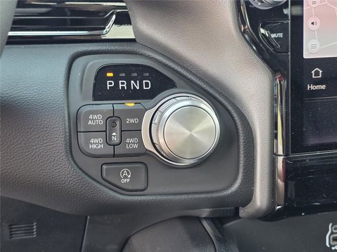 New 2026 RAM 1500 Laramie AWD/4WD image 14