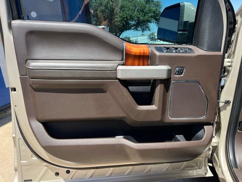 Used 2018 Ford F150 King Ranch w/ Equipment Group 601A Luxury RWD image 23