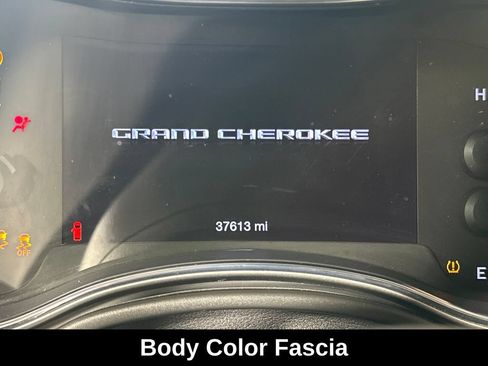 Used 2022 Jeep Grand Cherokee Laredo X AWD/4WD image 14