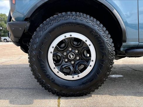 Used 2022 Ford Bronco Big Bend w/ Sasquatch Package AWD/4WD image 35