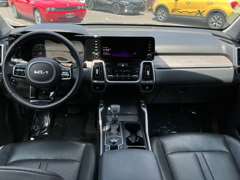 Used 2023 Kia Sorento EX FWD image 15