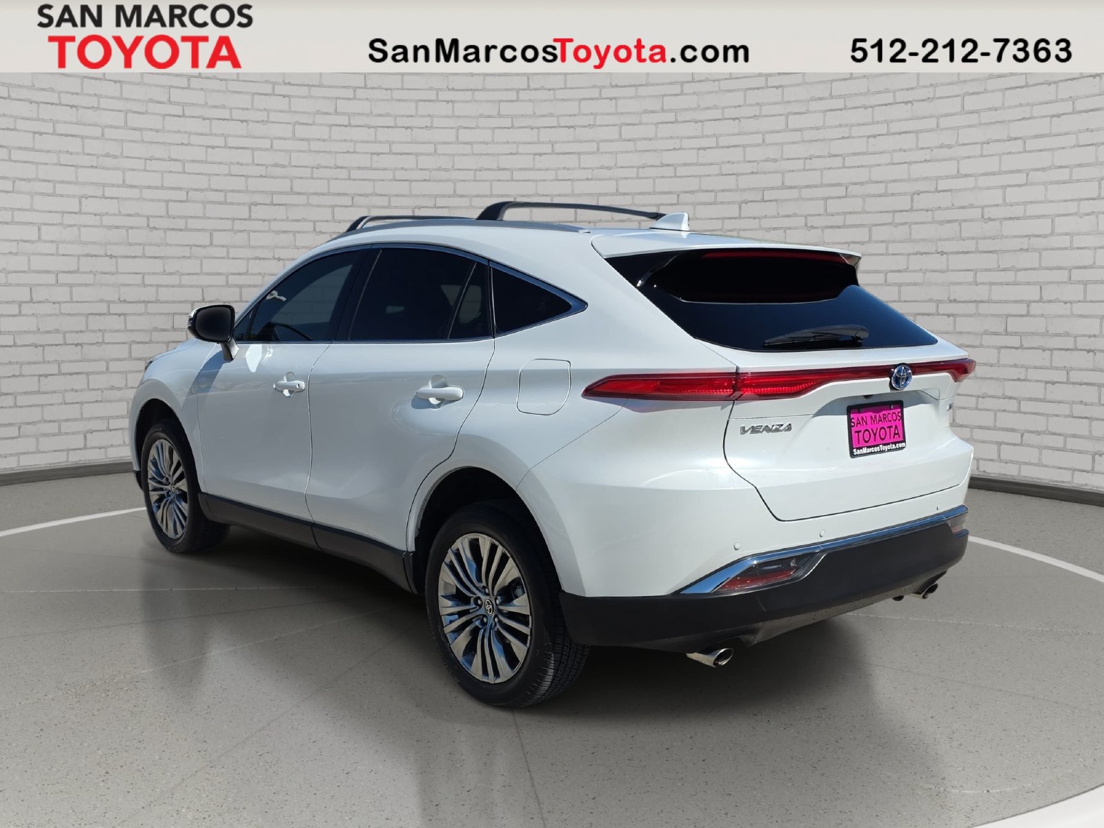 Used 2023 Toyota Venza XLE AWD/4WD image 8