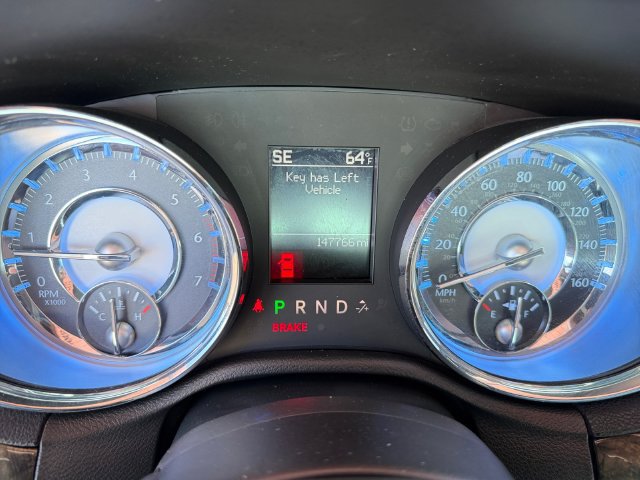 Used 2011 Chrysler 300 C RWD image 22
