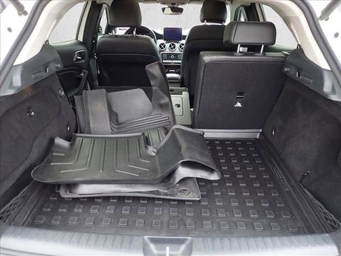 Used 2018 Mercedes-Benz GLA 250 4MATIC image 8