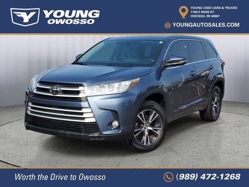 Used 2018 Toyota Highlander Plus FWD image 1