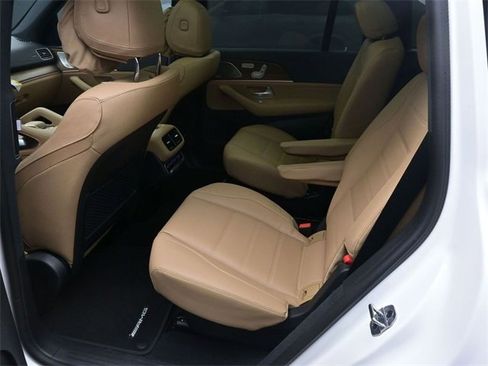 New 2025 Mercedes-Benz GLS 450 4MATIC image 23