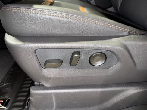 New 2026 GMC Sierra 1500 AT4 w/ Technology Package image 11