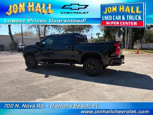 Used 2025 Chevrolet Silverado 1500 ZR2 w/ Technology Package image 7