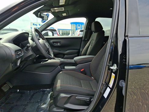 Used 2024 Honda HR-V Sport image 13