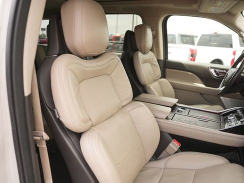 Used 2023 Lincoln Navigator L Reserve AWD/4WD image 21