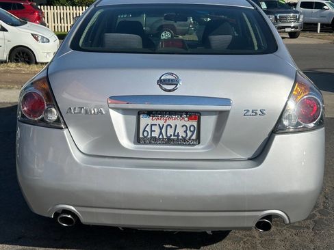 Used 2008 Nissan Altima 2.5 S w/ Emergency Aid Pkg FWD image 6