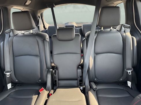 Used 2025 Honda Odyssey Sport-L image 13