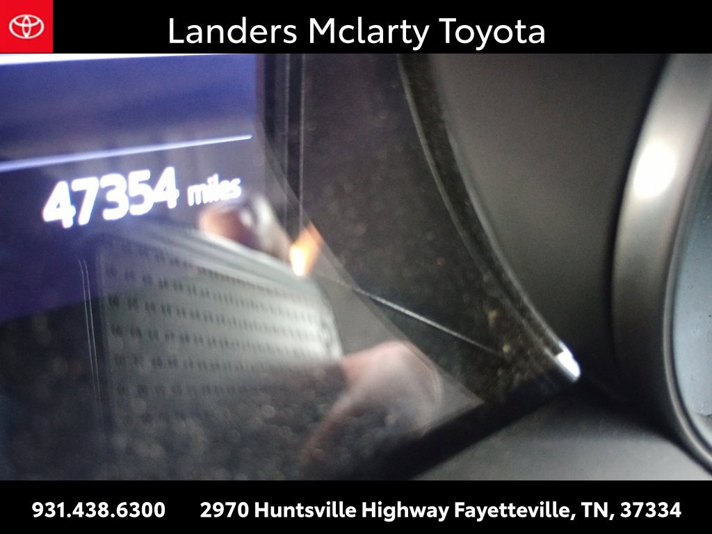Used 2021 Toyota C-HR LE FWD image 10
