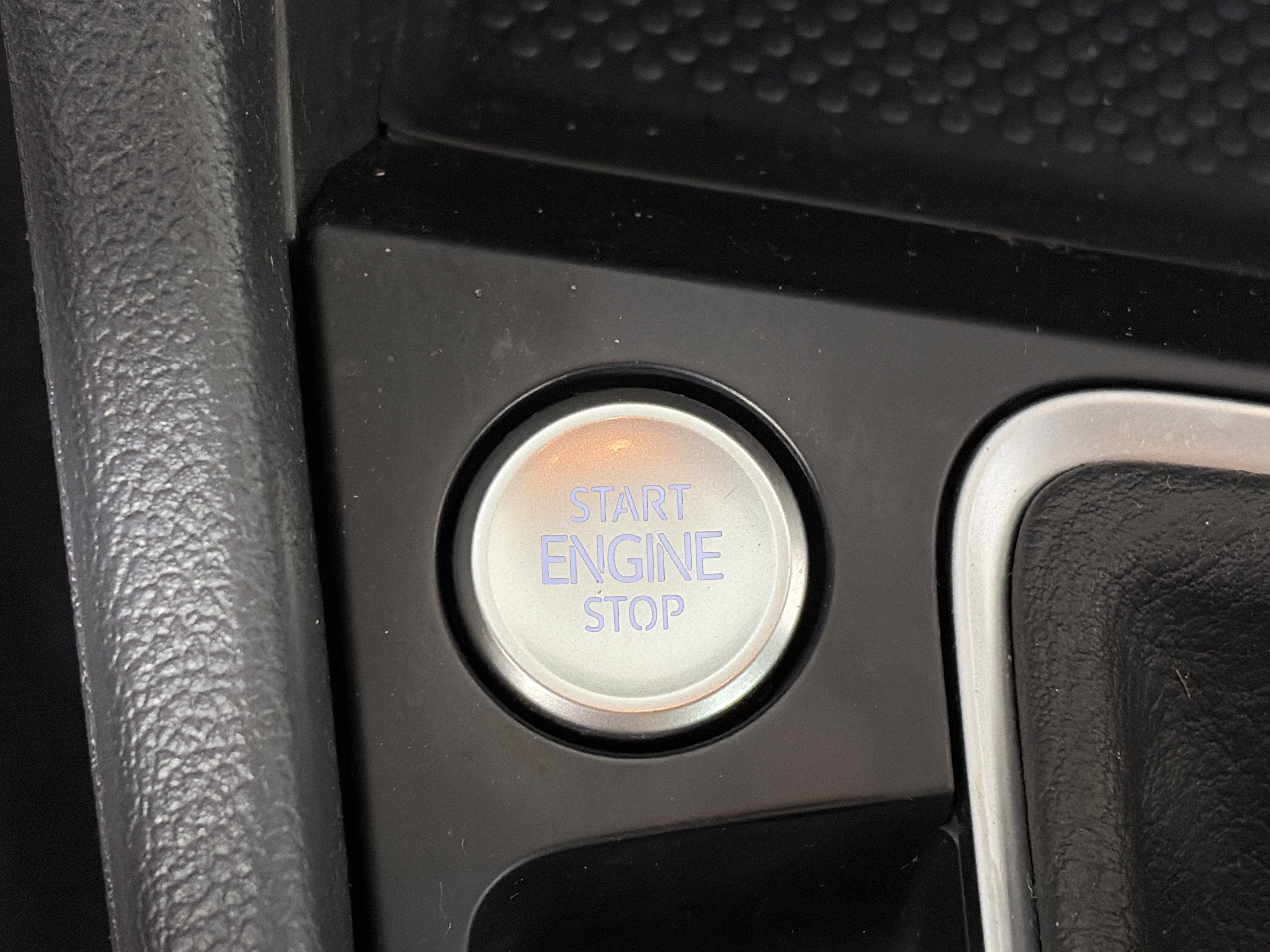 Used 2023 Volkswagen Jetta SE FWD image 25