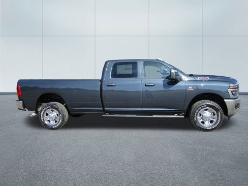 New 2026 RAM 2500 Tradesman AWD/4WD image 7