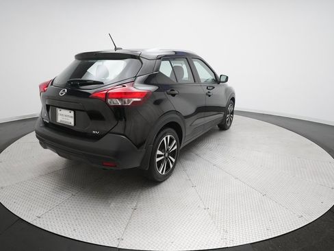 Used 2018 Nissan Kicks SV image 36