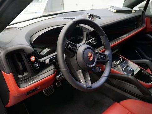 Used 2026 Porsche Cayenne GTS AWD/4WD image 4