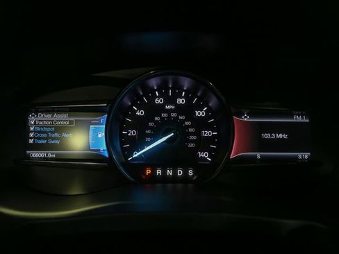 Used 2019 Ford Explorer XLT w/ Equipment Group 202A AWD/4WD image 34