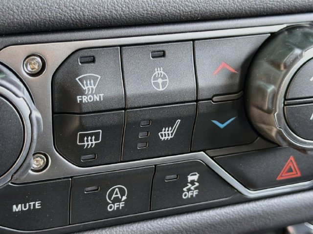 New 2026 Jeep Wrangler Unlimited Sahara AWD/4WD image 19