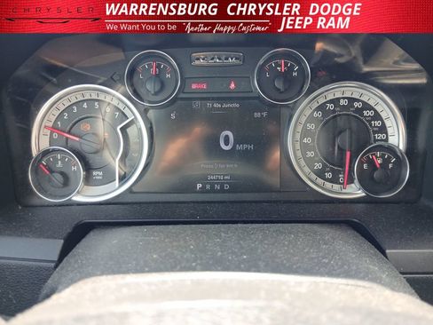 Used 2016 RAM 1500 Laramie w/ Convenience Group AWD/4WD image 15