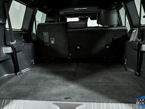 Used 2024 Lexus GX 550 w/ Cold Area Package image 8